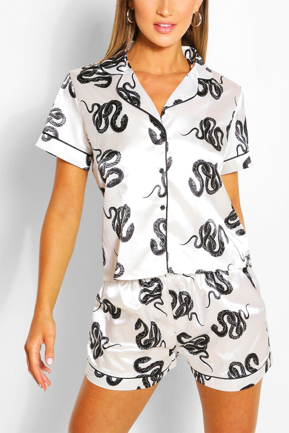 Styleinstant White Abstract Printed Lounge Wear.