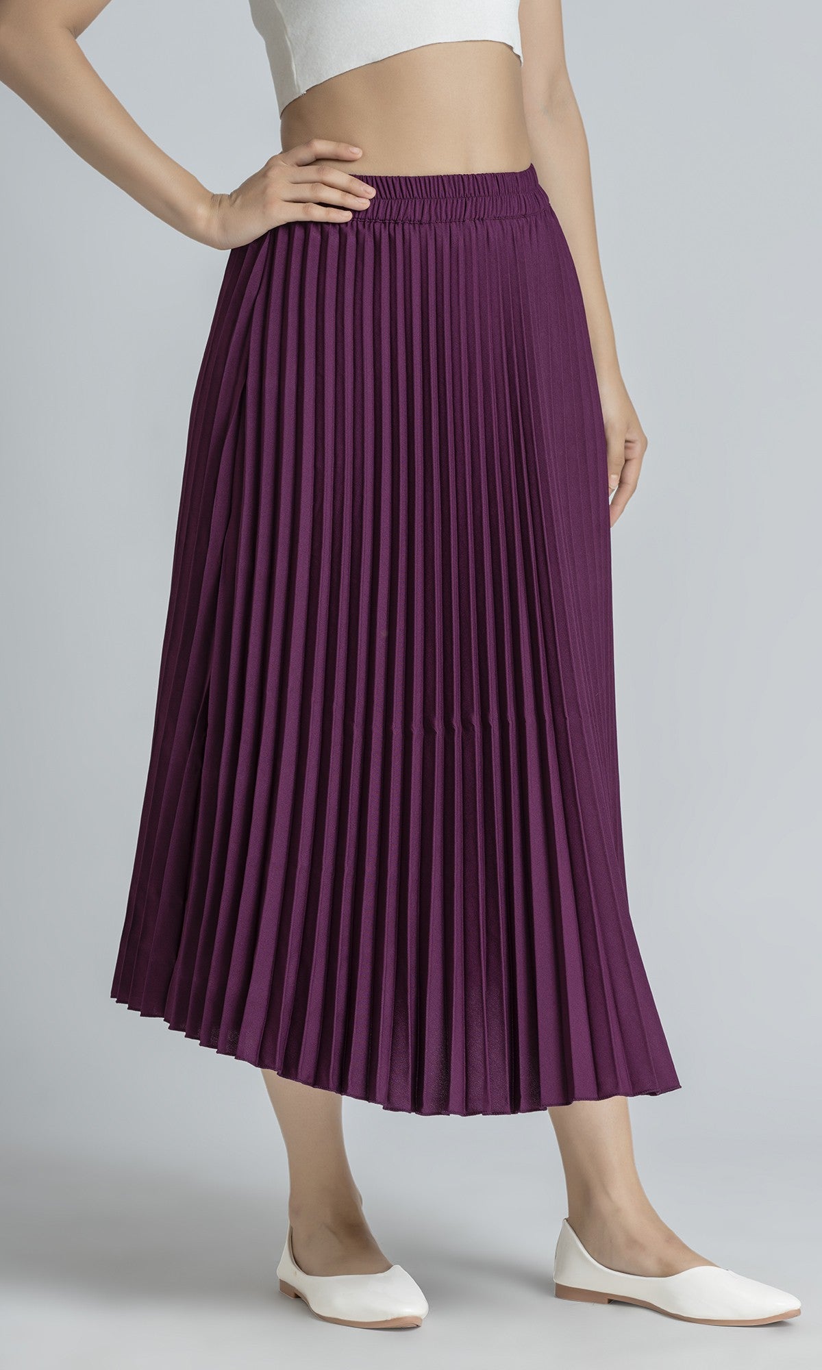 StyleInstant Soild Wine Pleated Skirt