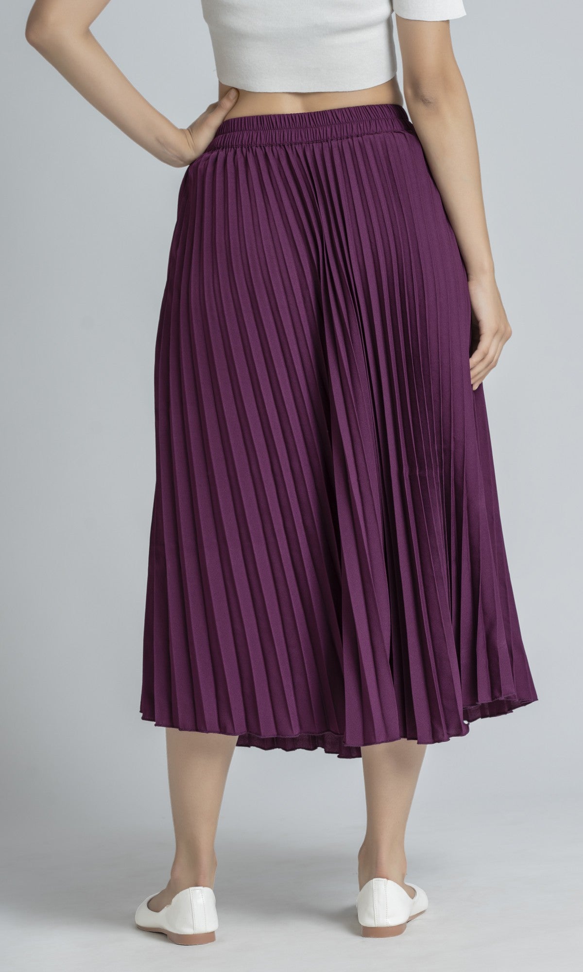 StyleInstant Soild Wine Pleated Skirt