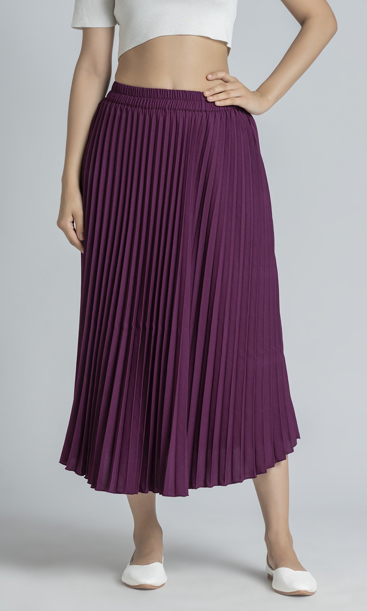 StyleInstant Soild Wine Pleated Skirt