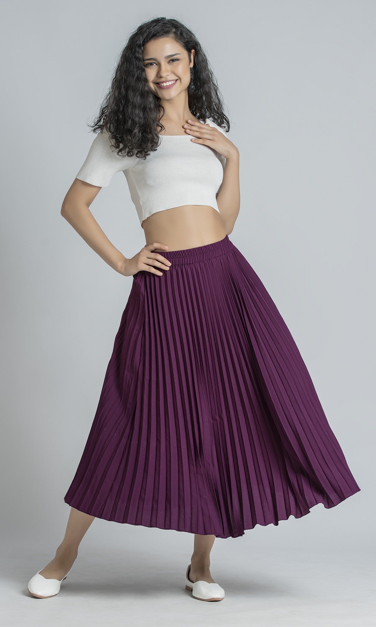 StyleInstant Soild Wine Pleated Skirt