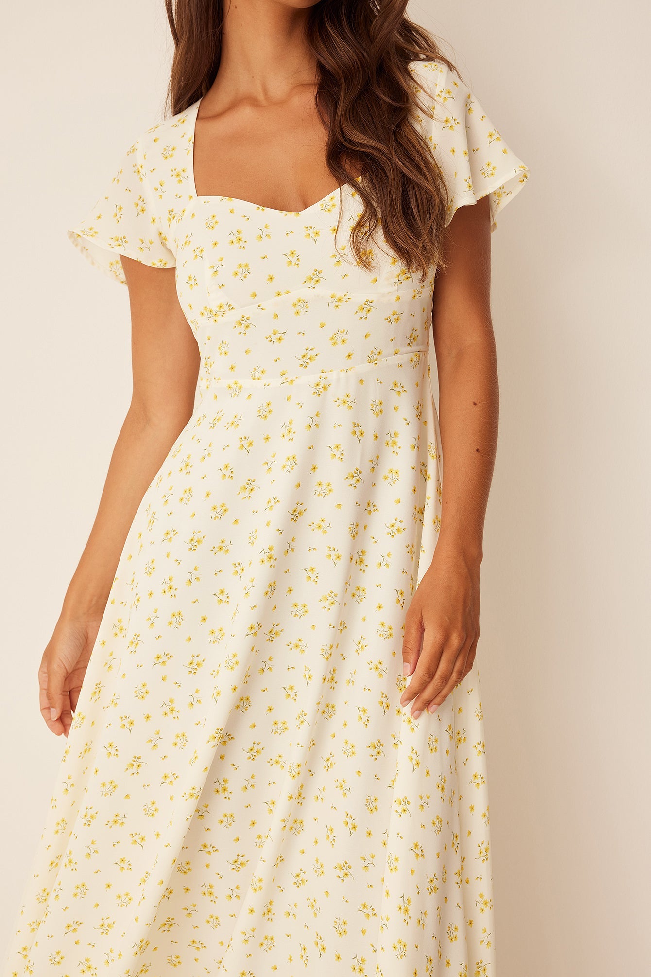 Short Sleeve Sweetheart Neckline Dress